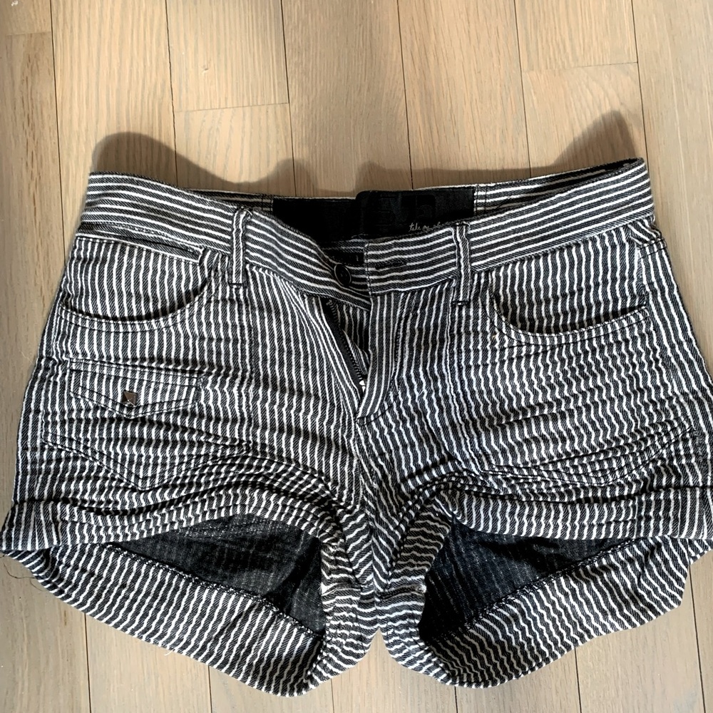 JOE’S blue and white striped shorts